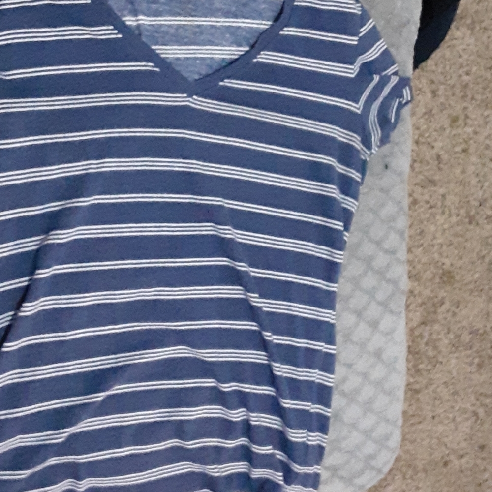 Ross blue and white shirt